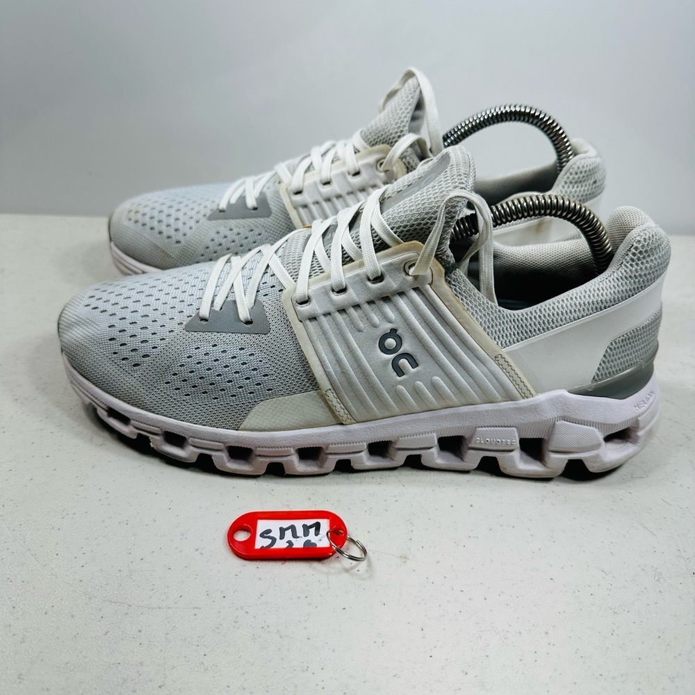 On Cloud Cloudswift Low Glacier White Women Size 9.5 US Sneakers